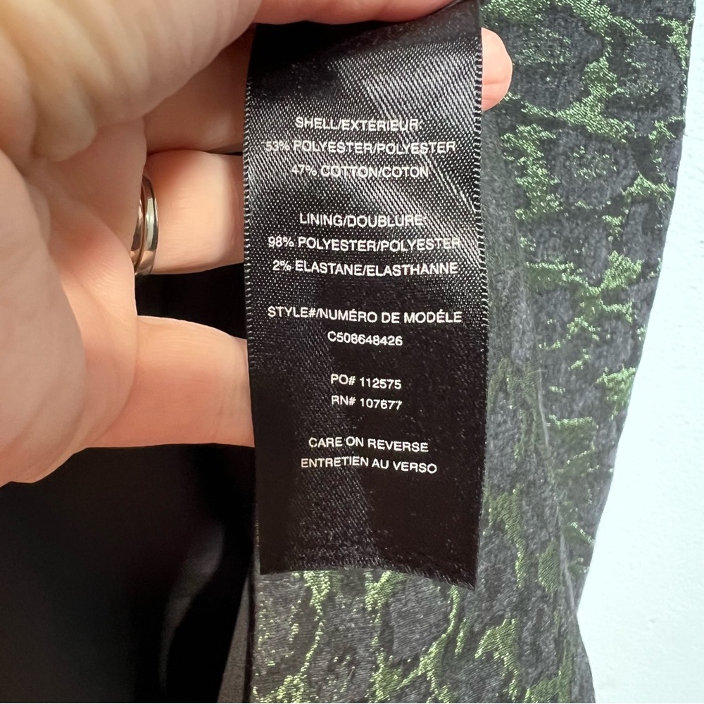 Alice + Olivia Green Jacquard V-Neck Dress - Picture 7 of 8